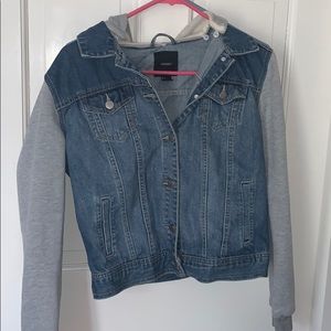 Jean jacket, cotton sleeves